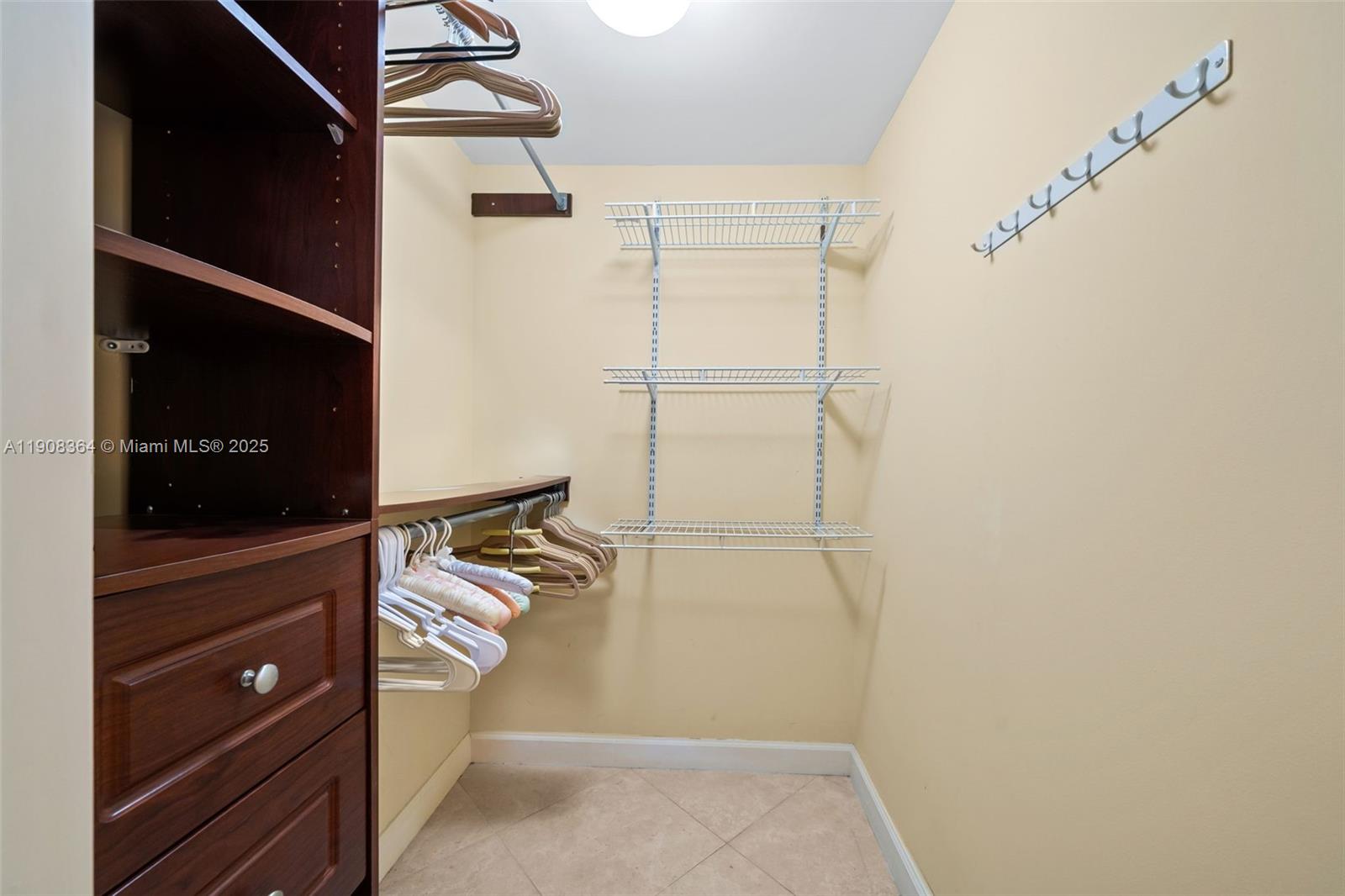 2603 3 / 3 1841 sq. ft. $ 2025-11-04 0 Photo