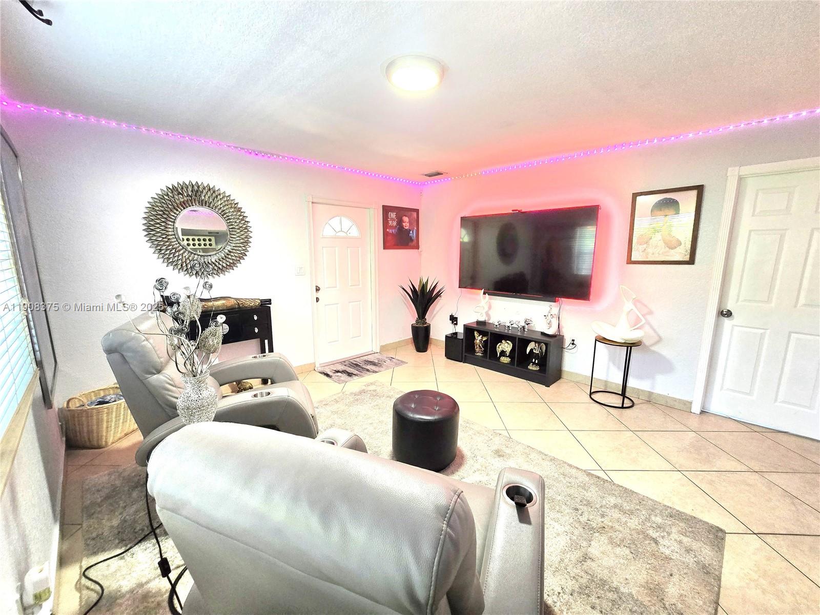   /  2410 sq. ft. $ 2025-11-04 0 Photo