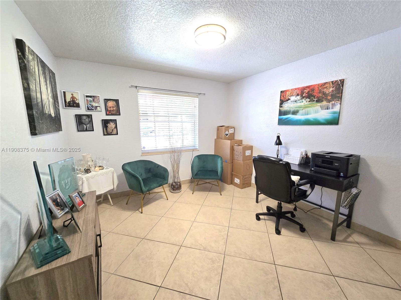   /  2410 sq. ft. $ 2025-11-04 0 Photo