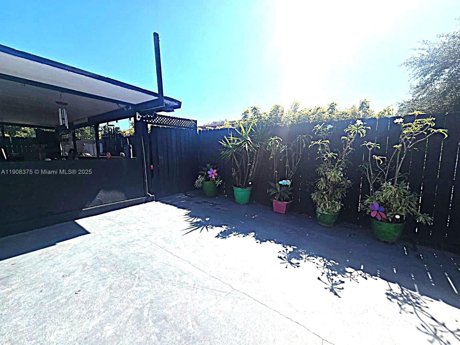   /  2410 sq. ft. $ 2025-11-04 0 Photo