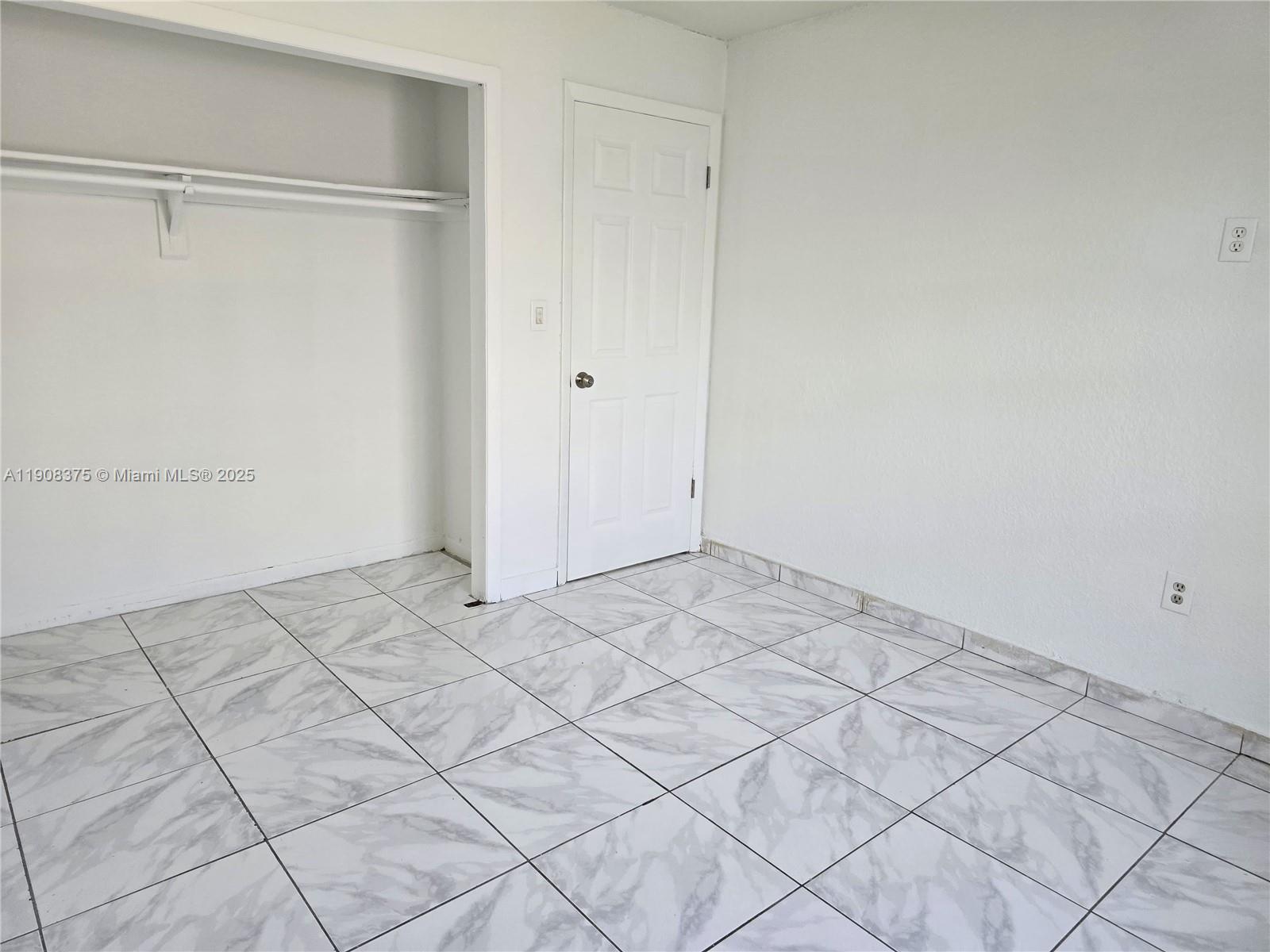   /  2410 sq. ft. $ 2025-11-04 0 Photo