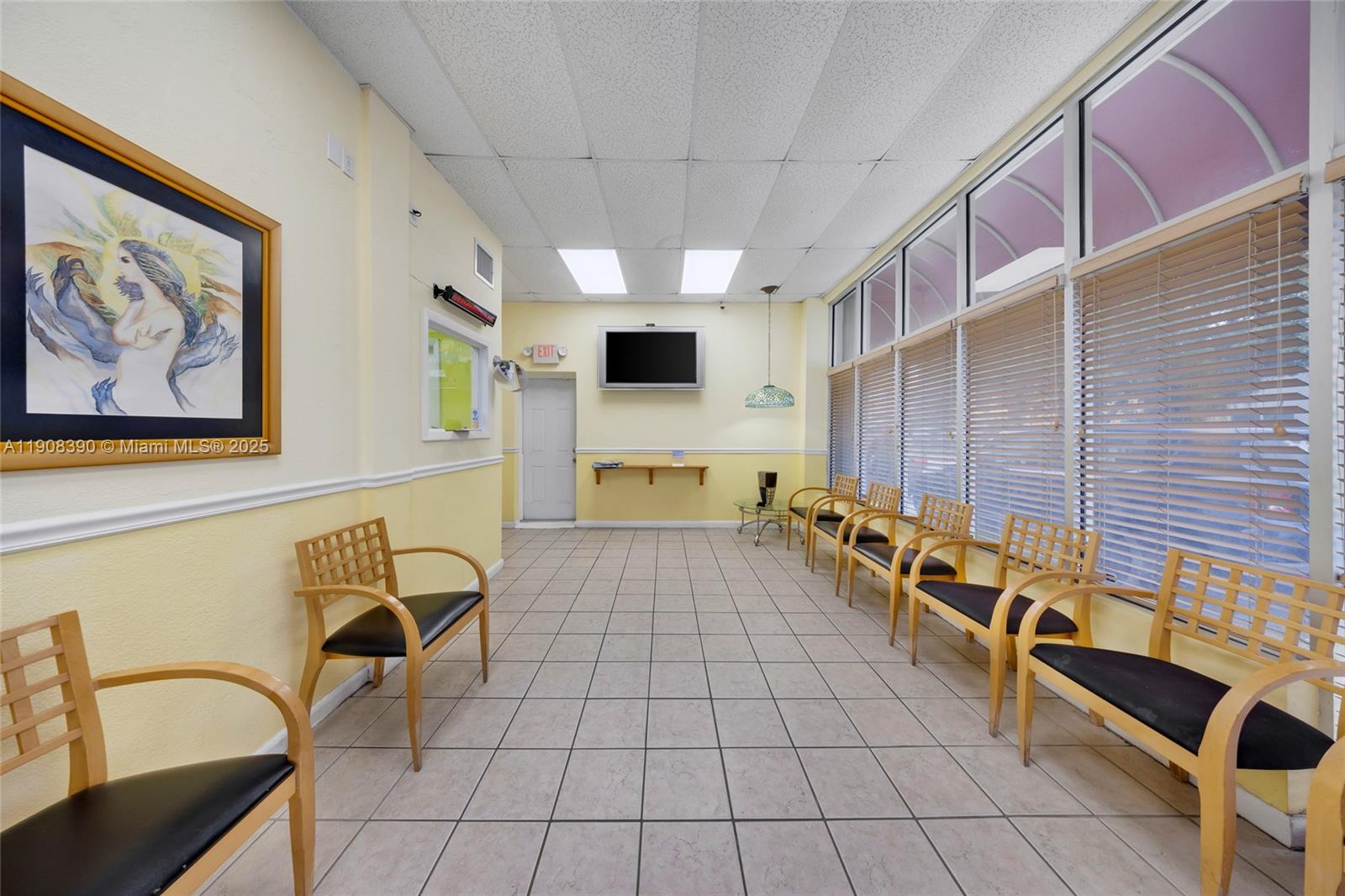 Подробнее / кв.футов $ 2025-11-04 0 Фото