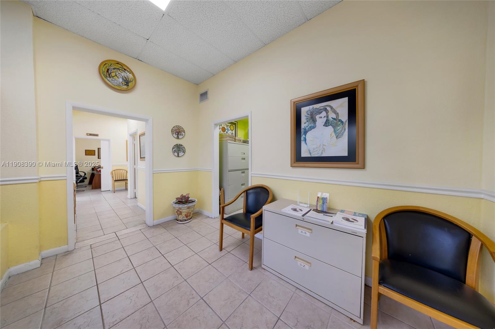 Подробнее / кв.футов $ 2025-11-04 0 Фото