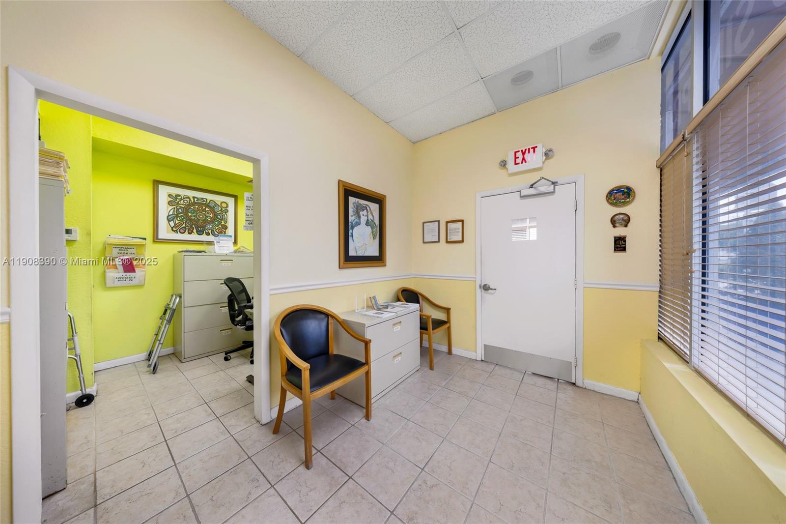 Подробнее / кв.футов $ 2025-11-04 0 Фото