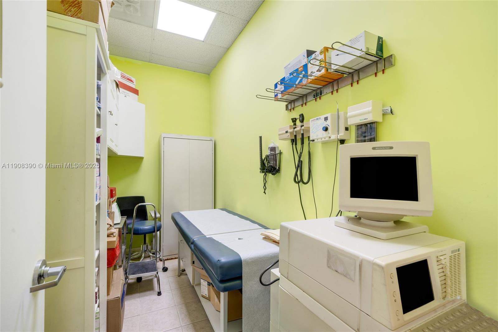 Подробнее / кв.футов $ 2025-11-04 0 Фото