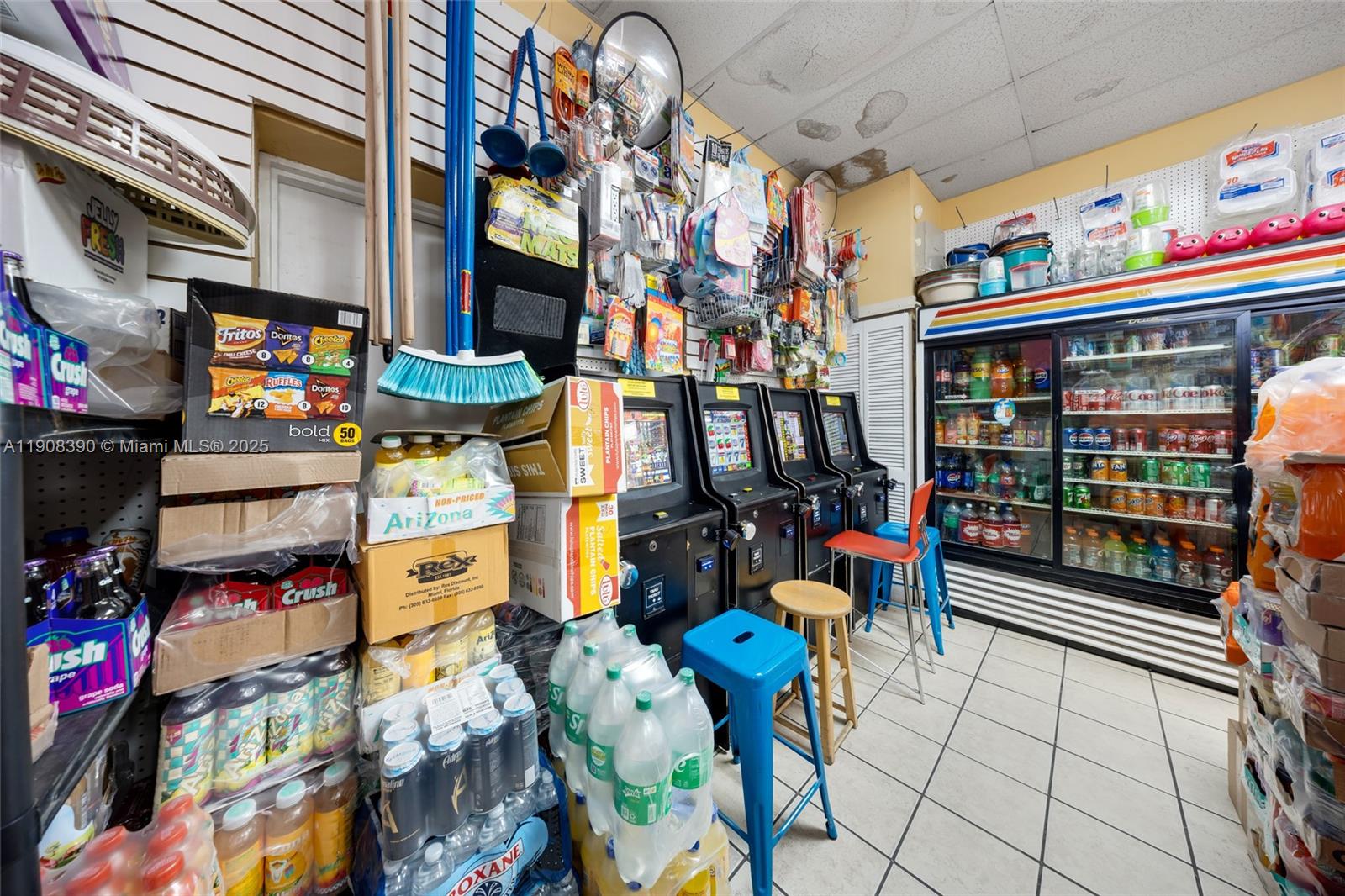 Подробнее / кв.футов $ 2025-11-04 0 Фото