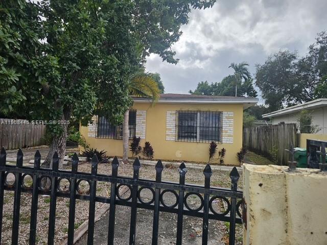 Подробнее / 1678 кв.футов $ 2025-11-05 0 Фото