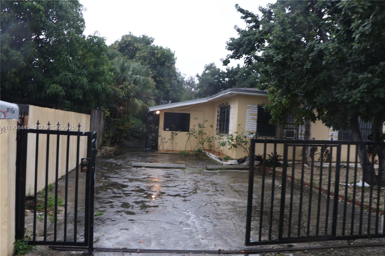 Подробнее / 1678 кв.футов $ 2025-11-05 0 Фото