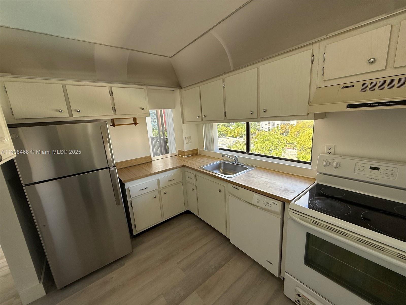 Photo of 16919 Bay Rd #803, Sunny Isles Beach, Florida, 33160 -