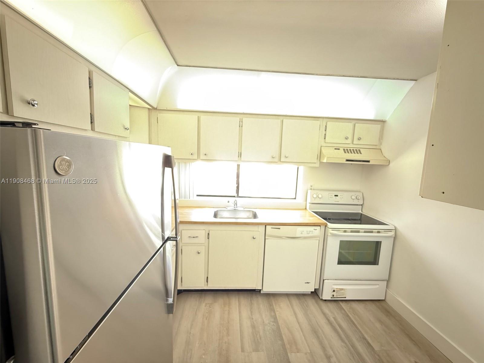 Photo of 16919 Bay Rd #803, Sunny Isles Beach, Florida, 33160 -