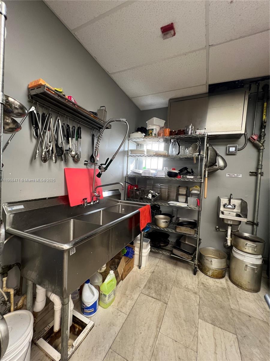 Ver detalles / sq. ft. $ 2025-11-05 0 foto