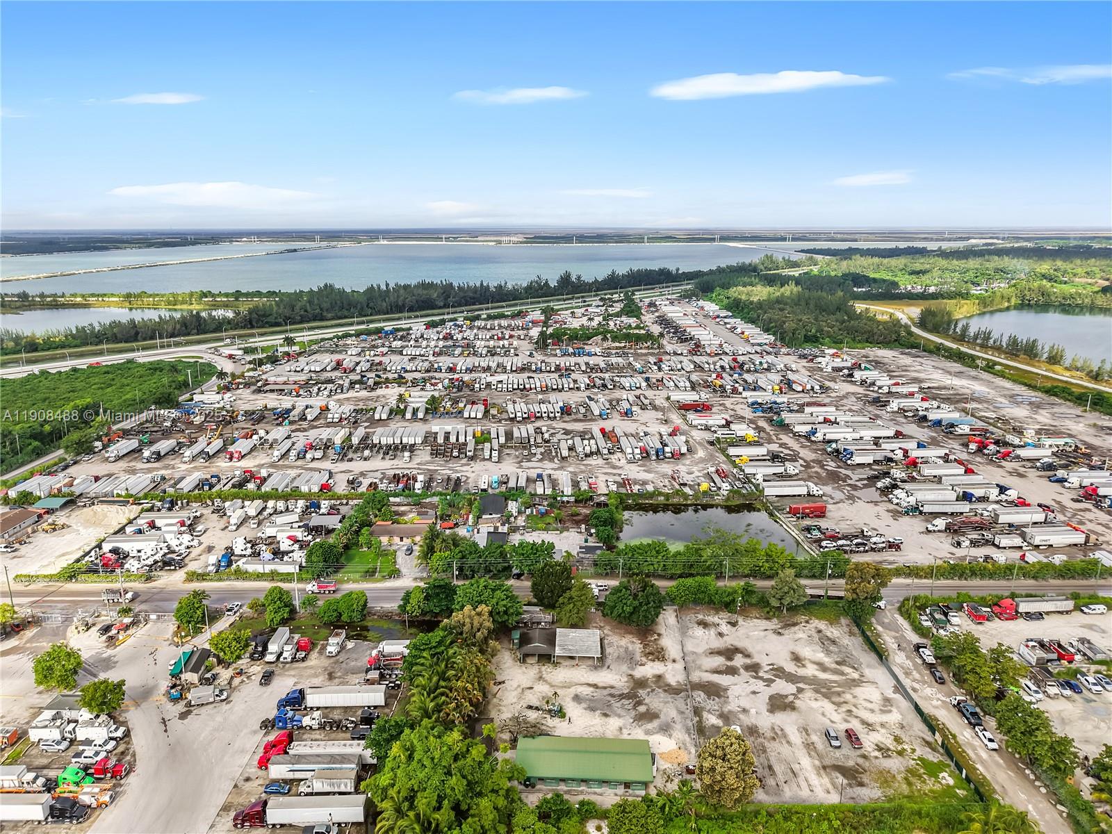 See details / sq. ft. $ 2025-11-05 0 Photo