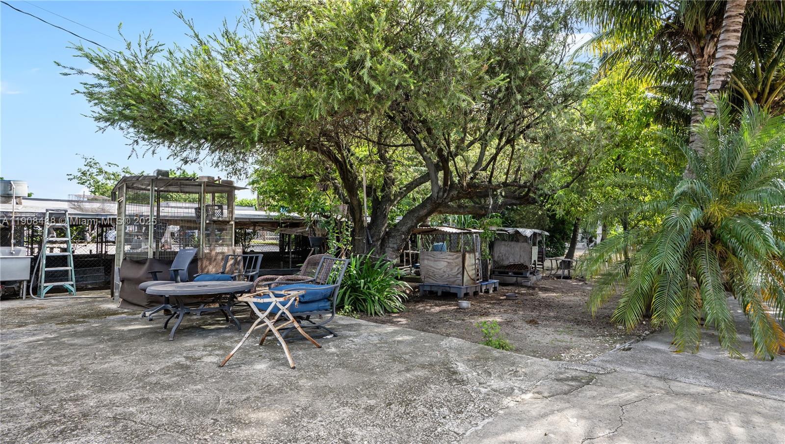 See details / sq. ft. $ 2025-11-05 0 Photo