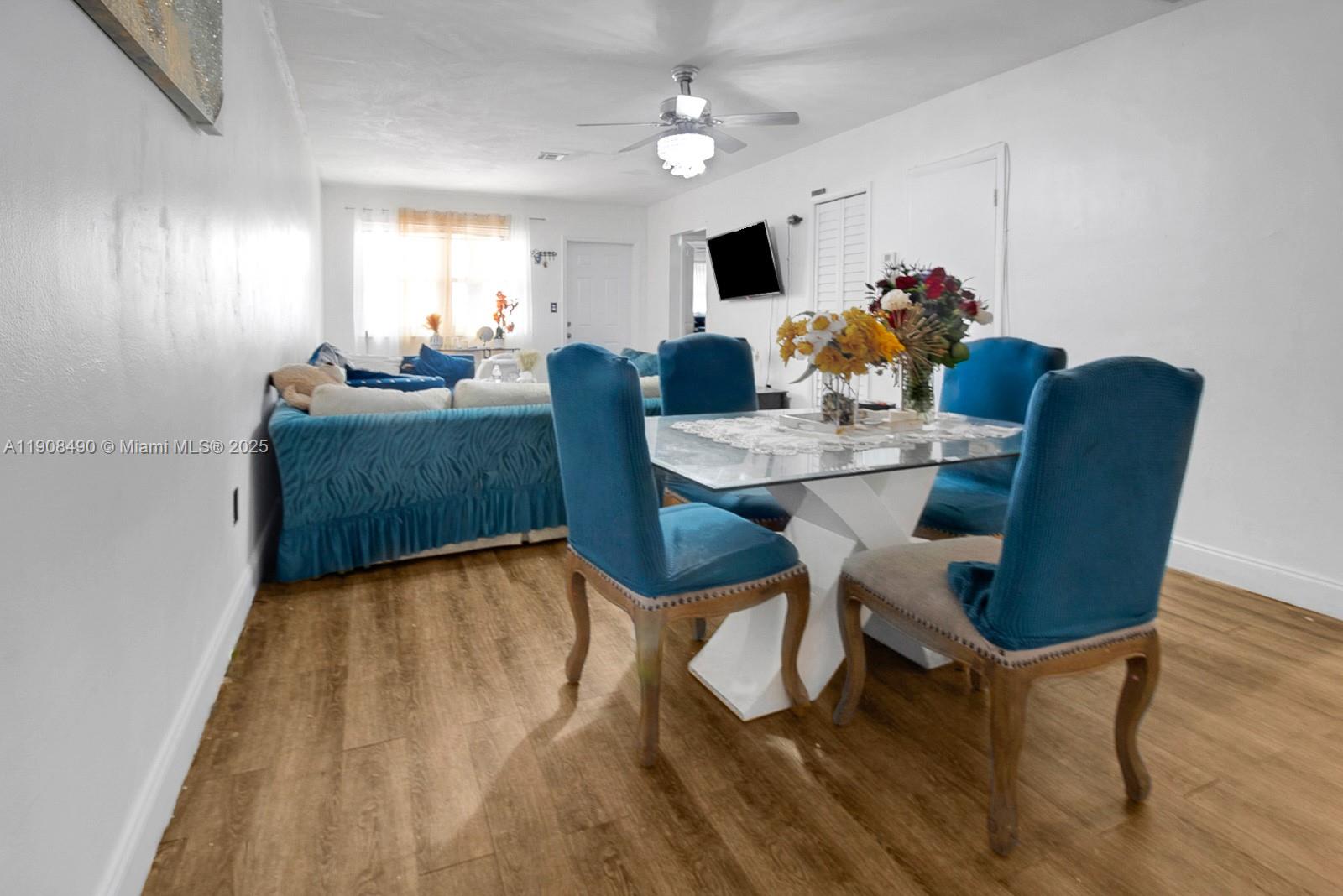 Подробнее / 2594 кв.футов $ 2025-11-05 0 Фото