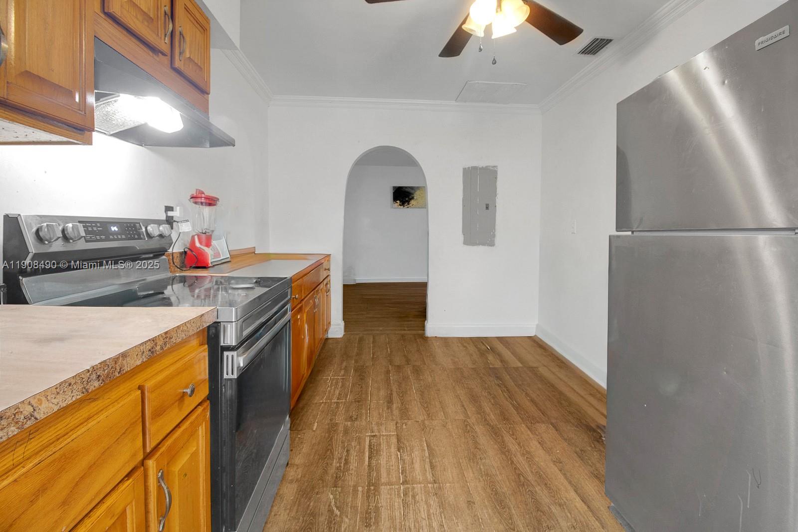 Подробнее / 2594 кв.футов $ 2025-11-05 0 Фото