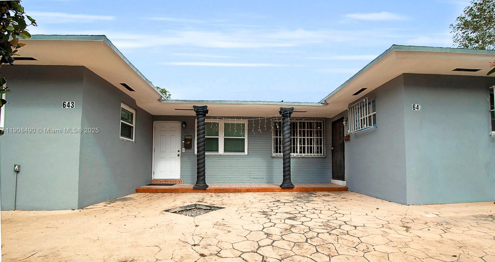 Подробнее / 2594 кв.футов $ 2025-11-05 0 Фото