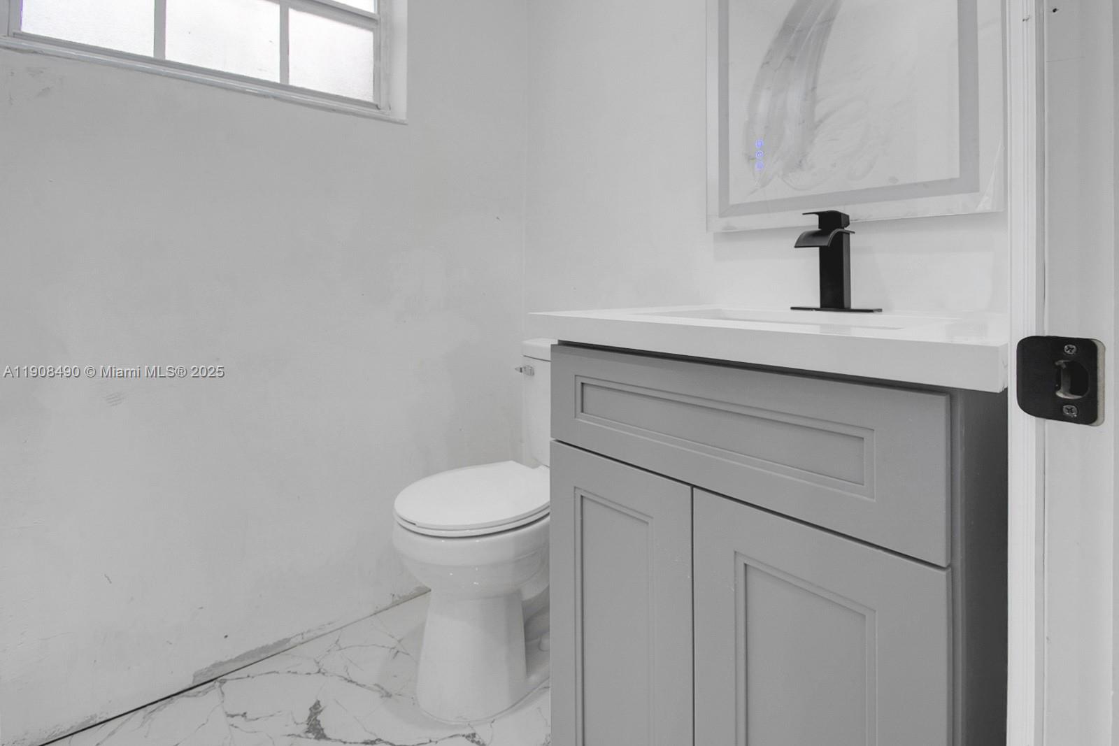 Подробнее / 2594 кв.футов $ 2025-11-05 0 Фото