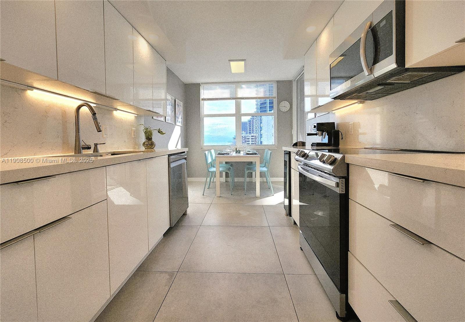 Photo of 2751 Ocean Dr  #1406S, Hollywood, Florida, 33019 - 