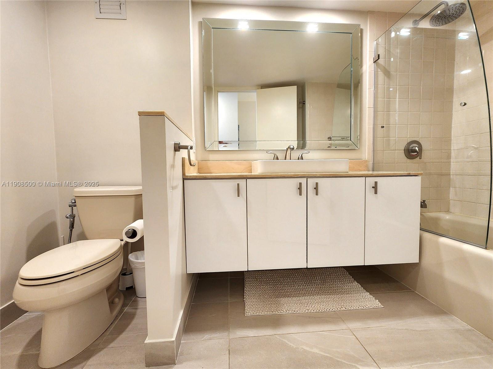 Photo of 2751 Ocean Dr  #1406S, Hollywood, Florida, 33019 - Primary Bedroom