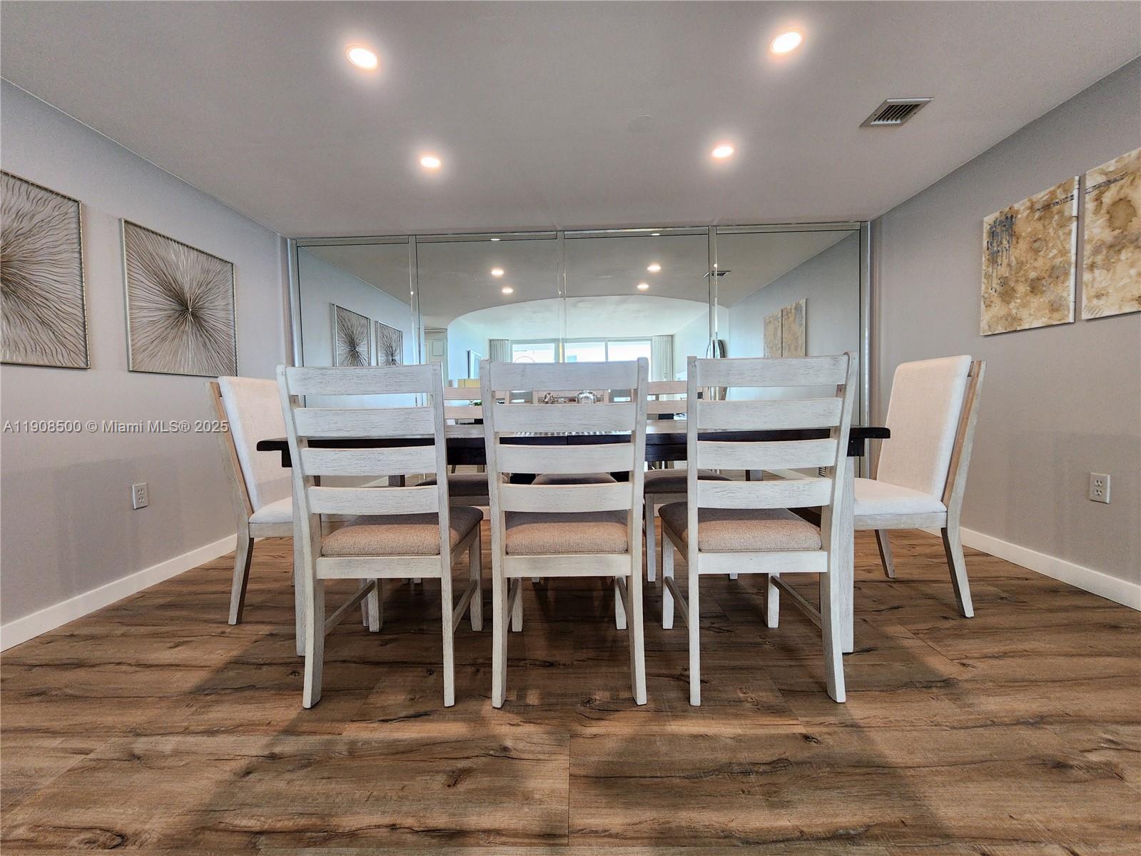 Photo of 2751 Ocean Dr  #1406S, Hollywood, Florida, 33019 - 