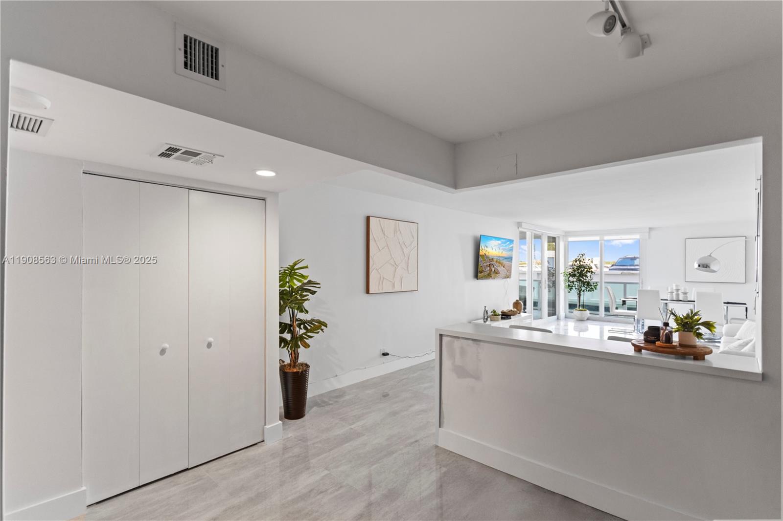 227 2 / 2 1603 sq. ft. $ 2025-11-05 0 Photo