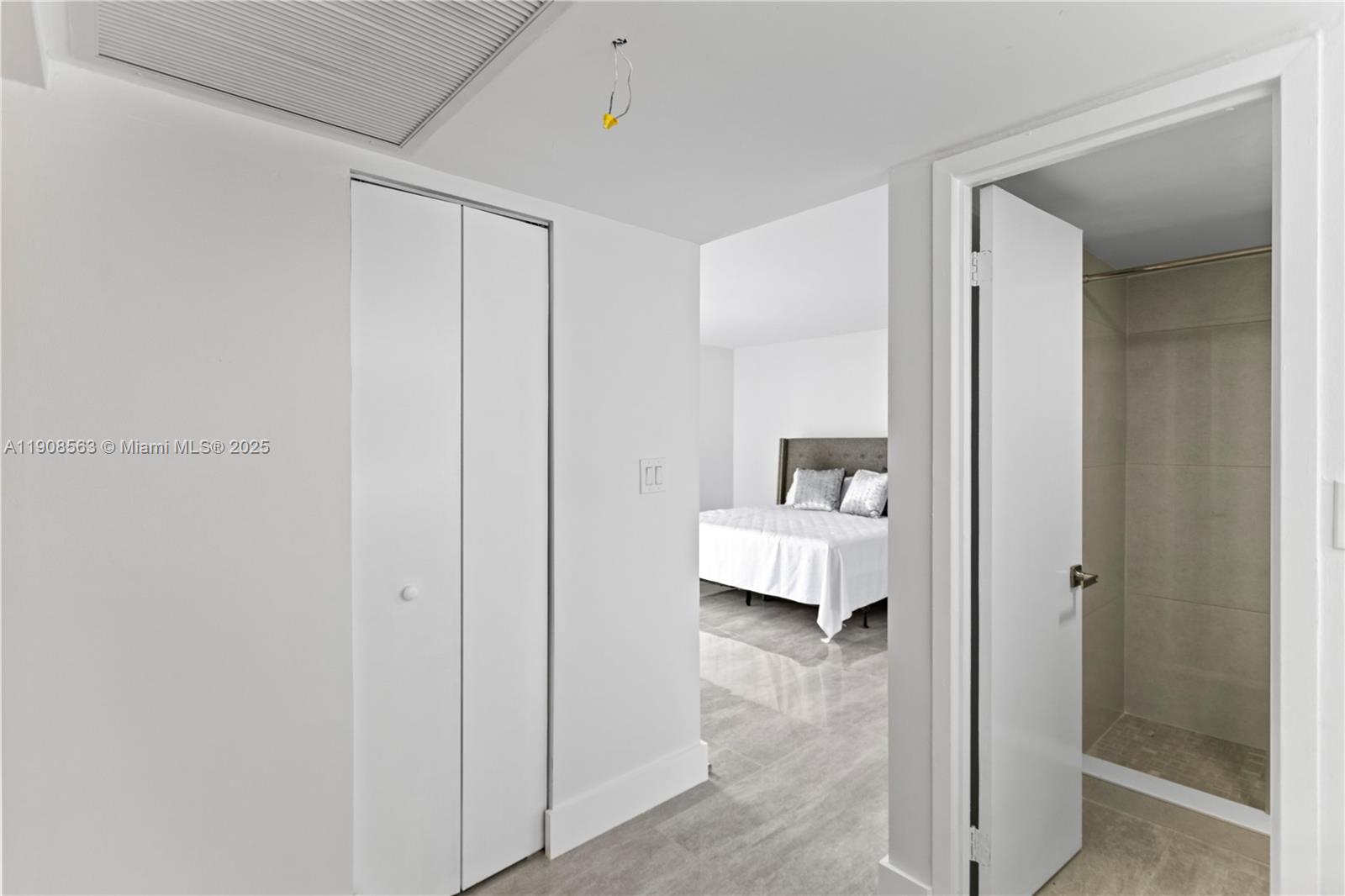 227 2 / 2 1603 sq. ft. $ 2025-11-05 0 Photo