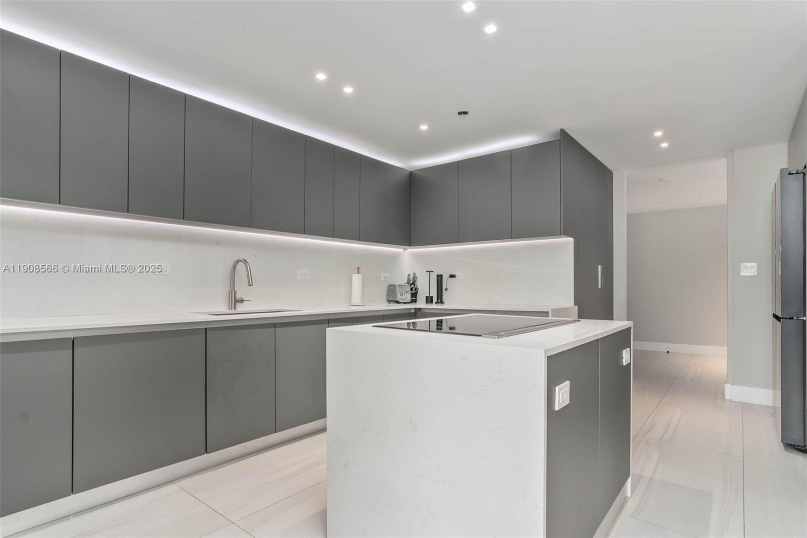 Photo of 20355 34th Ct #2728, Aventura, Florida, 33180 -