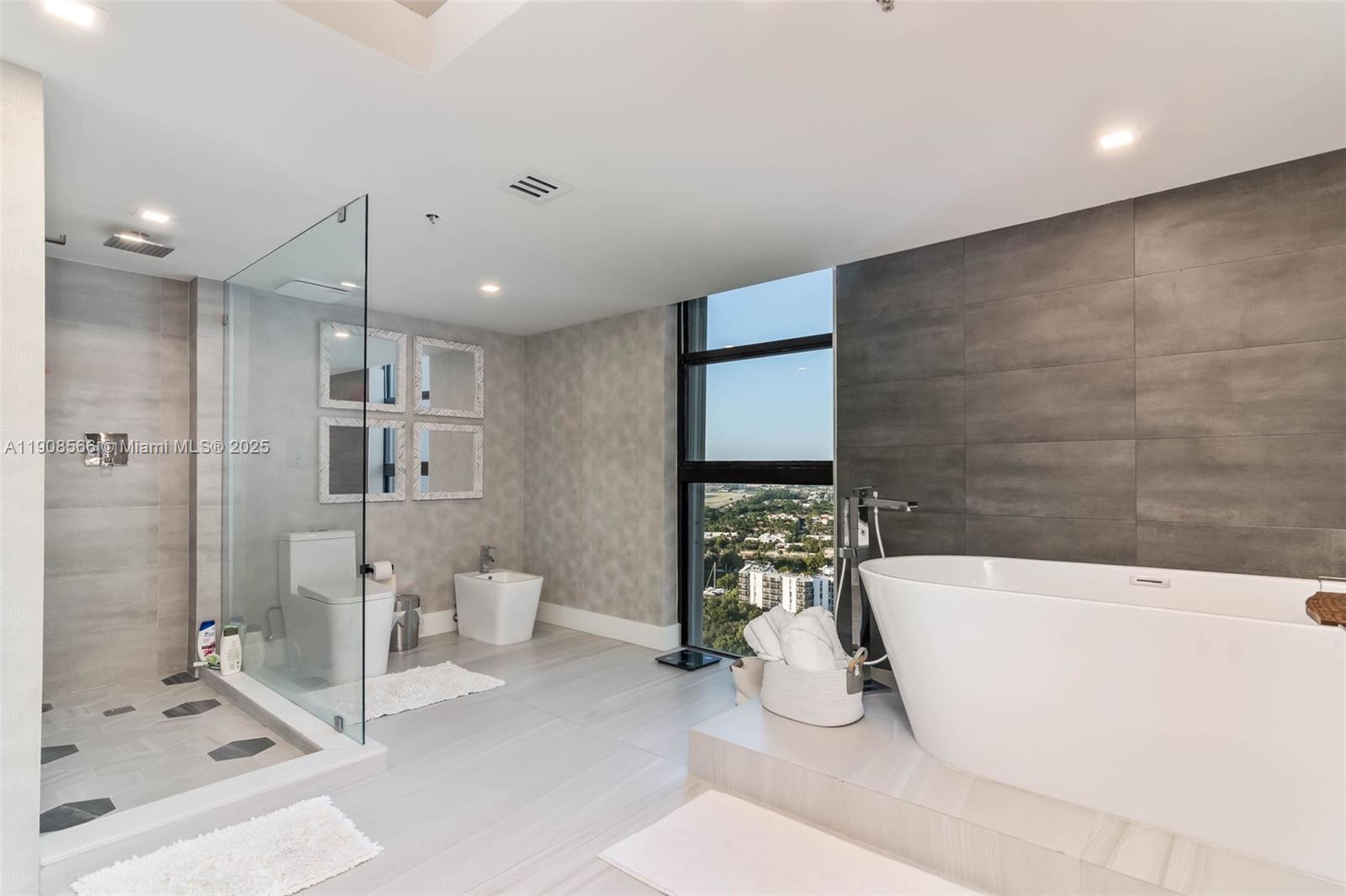 Photo of 20355 34th Ct #2728, Aventura, Florida, 33180 -