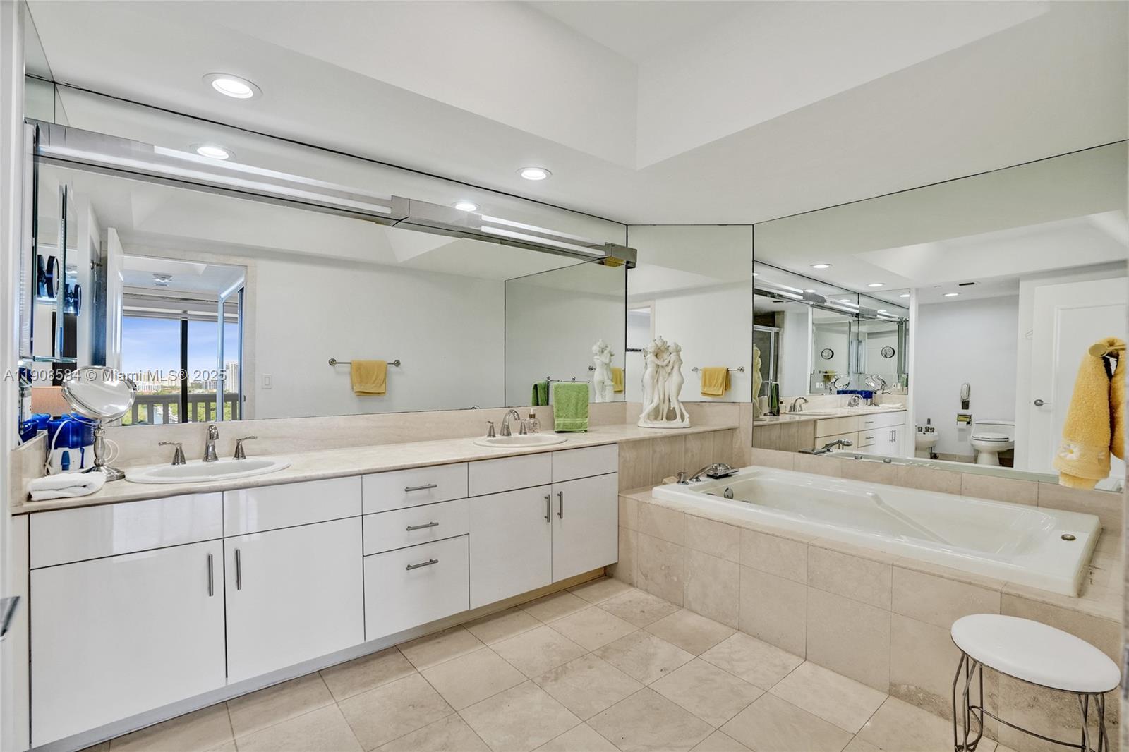 1710 2 / 2 1750 sq. ft. $ 2025-11-05 0 Photo