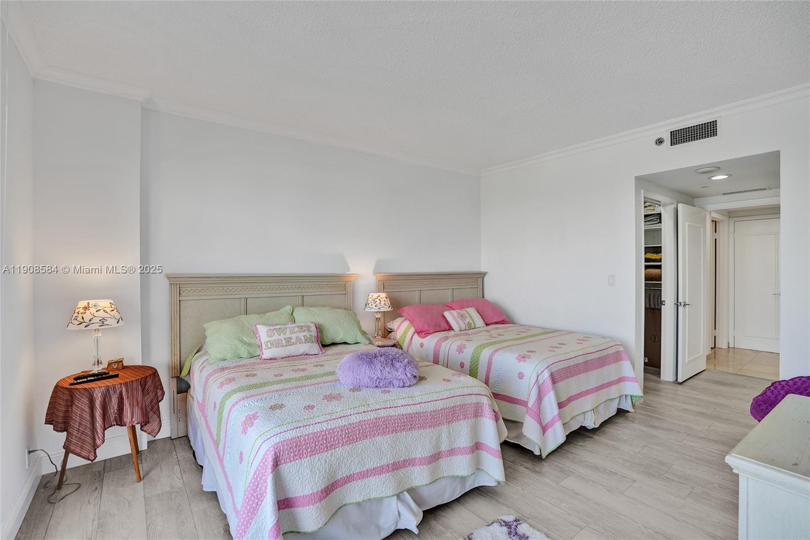 1710 2 / 2 1750 sq. ft. $ 2025-11-05 0 Photo