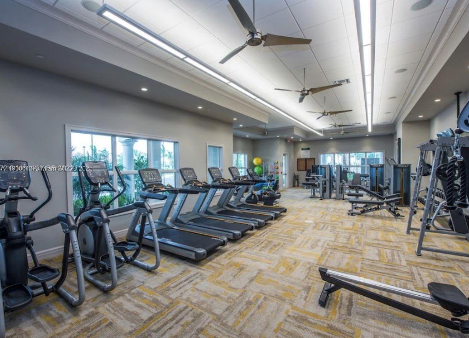 See details 3932 3 / 3 1673 sq. ft. $ 2025-11-05 0 Photo