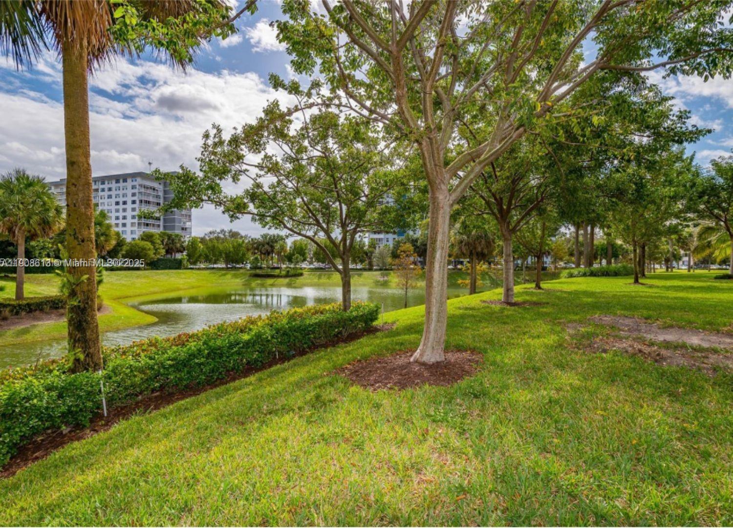 See details 3932 3 / 3 1673 sq. ft. $ 2025-11-05 0 Photo