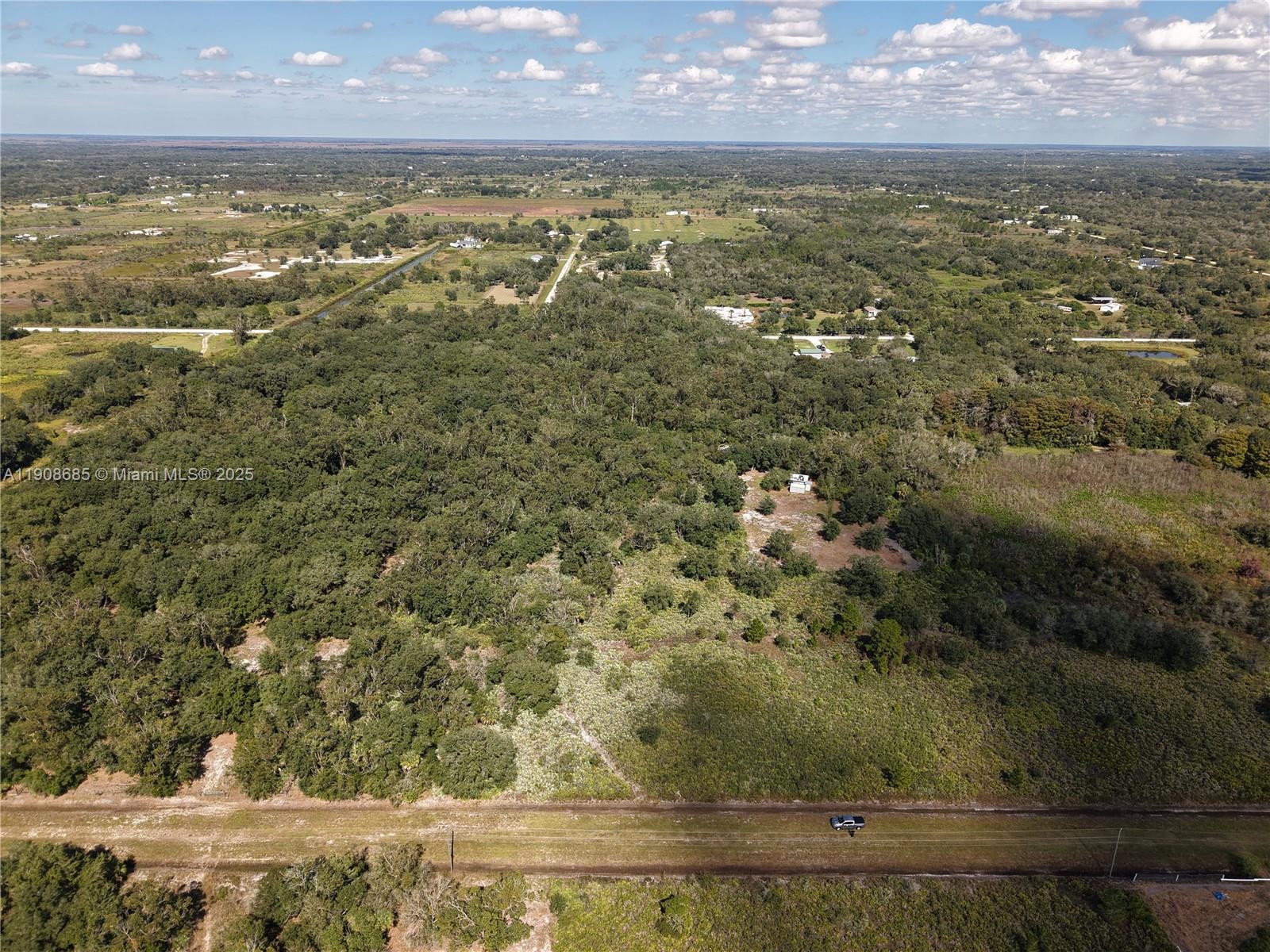 Ver detalles / sq. ft. $ 2025-11-05 0 foto