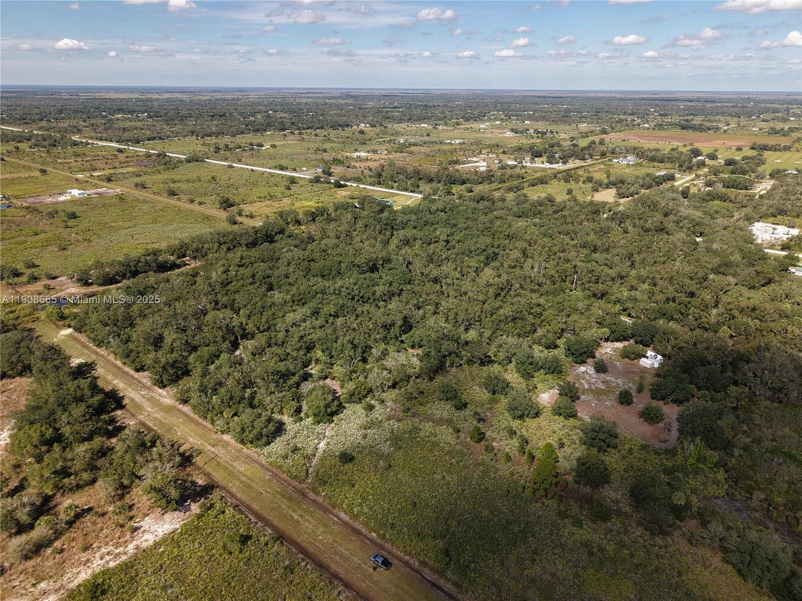 Ver detalles / sq. ft. $ 2025-11-05 0 foto