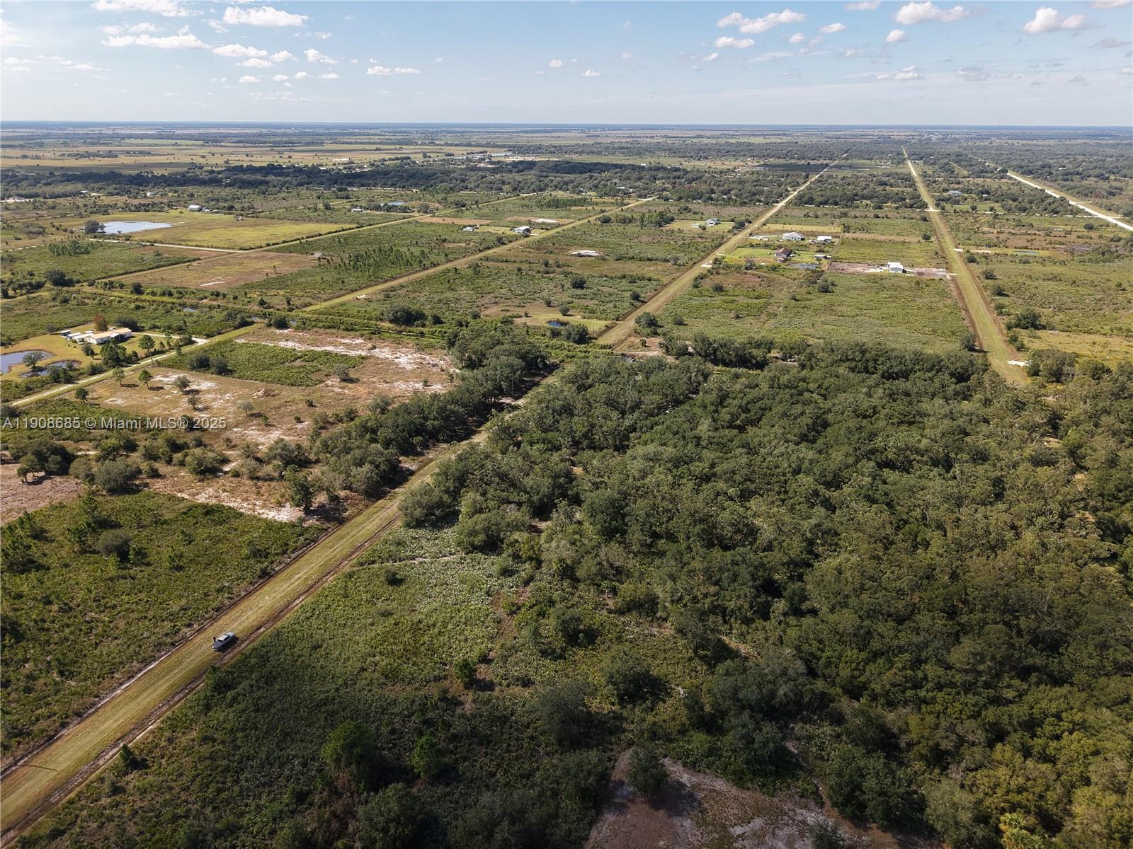 Ver detalles / sq. ft. $ 2025-11-05 0 foto