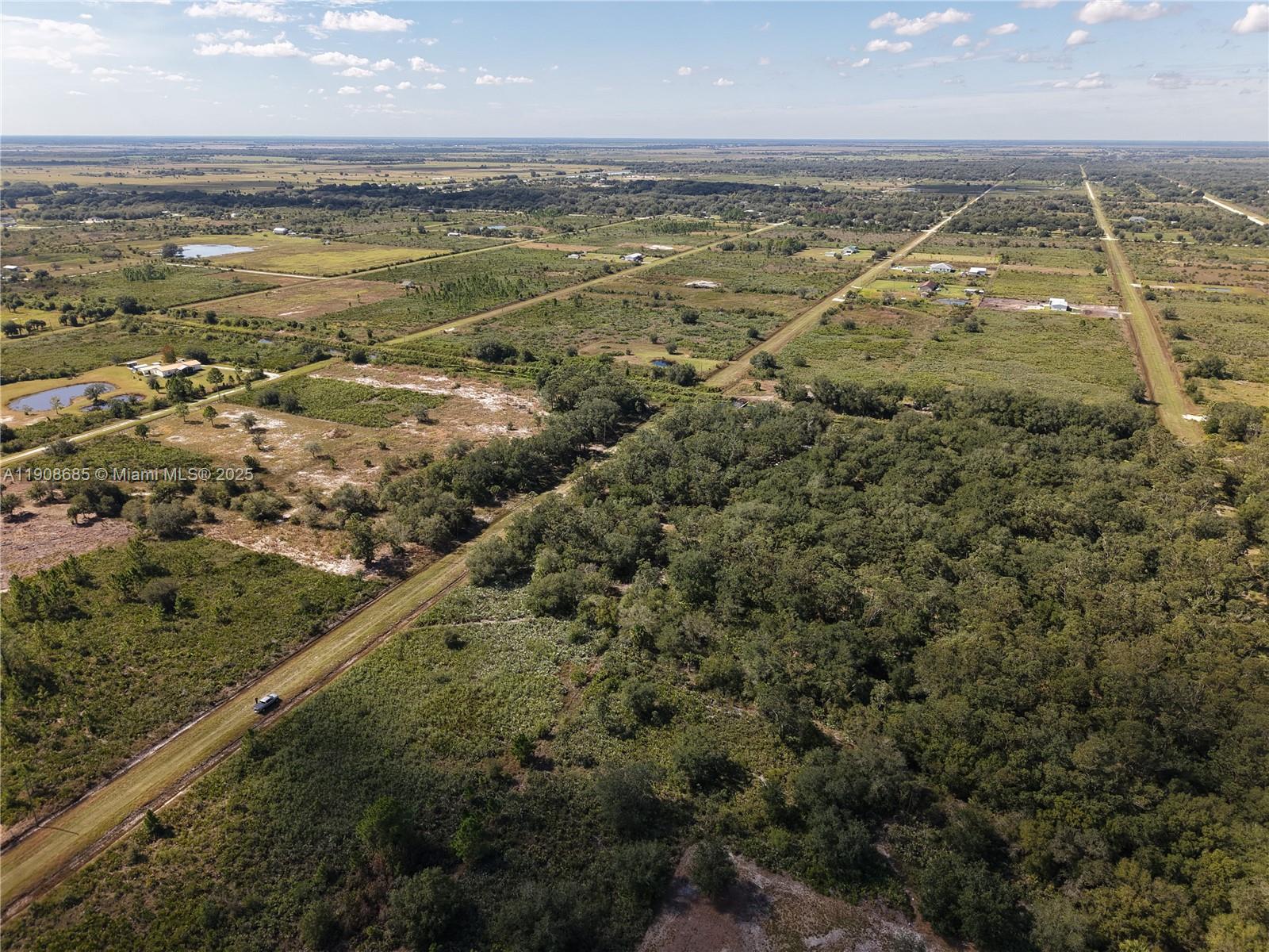 Ver detalles / sq. ft. $ 2025-11-05 0 foto