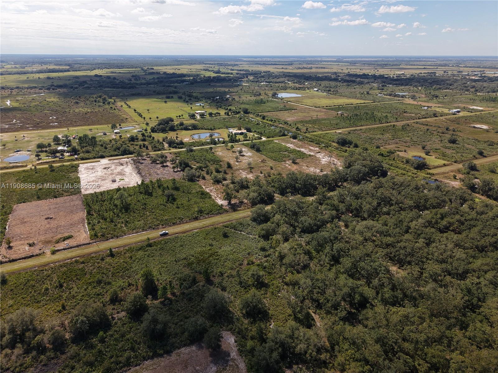 Ver detalles / sq. ft. $ 2025-11-05 0 foto