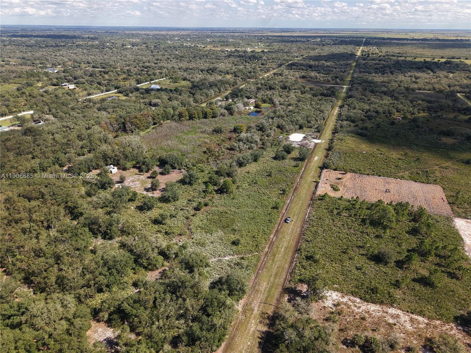 Ver detalles / sq. ft. $ 2025-11-05 0 foto