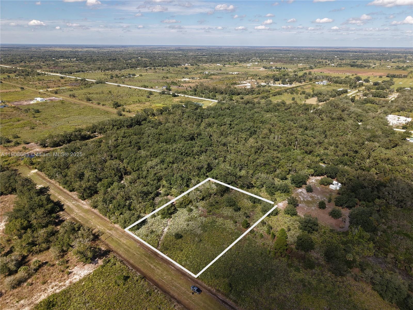 Ver detalles / sq. ft. $ 2025-11-05 0 foto