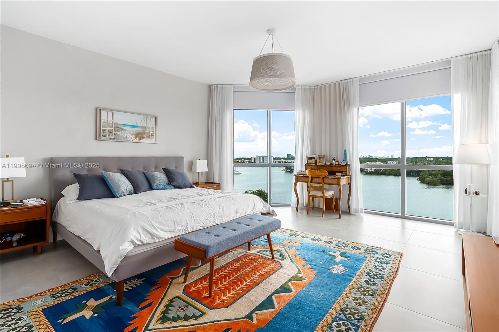 Photo of 17111 Biscayne Blvd #902, North Miami Beach, Florida, 33160 -