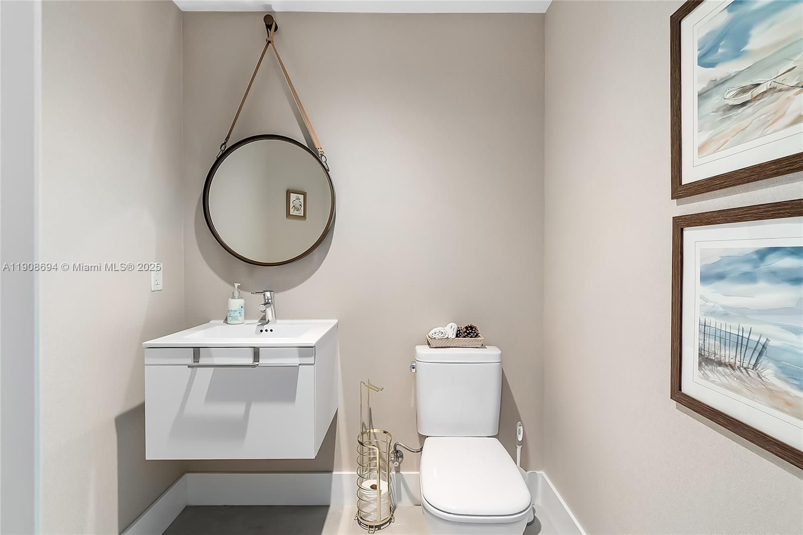 Photo of 17111 Biscayne Blvd #902, North Miami Beach, Florida, 33160 -