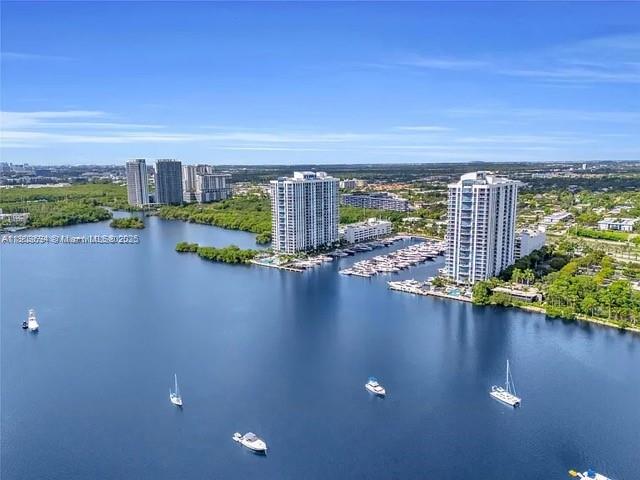 Photo of 17111 Biscayne Blvd #902, North Miami Beach, Florida, 33160 -