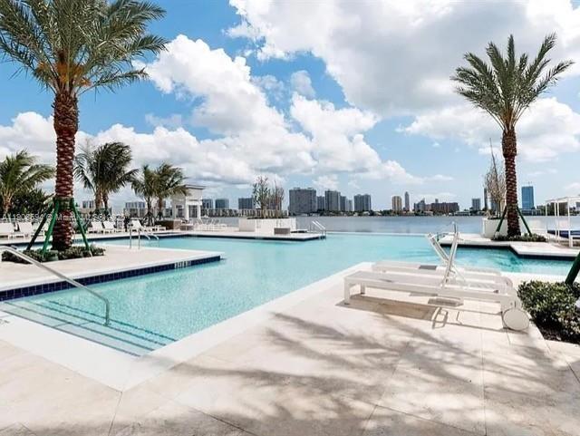 Photo of 17111 Biscayne Blvd #902, North Miami Beach, Florida, 33160 -