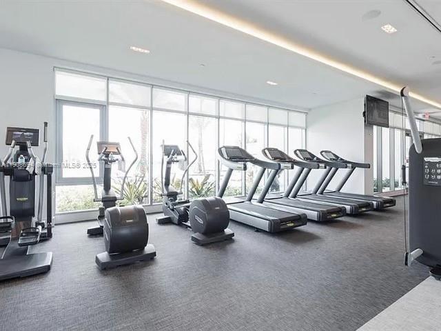 Photo of 17111 Biscayne Blvd #902, North Miami Beach, Florida, 33160 -