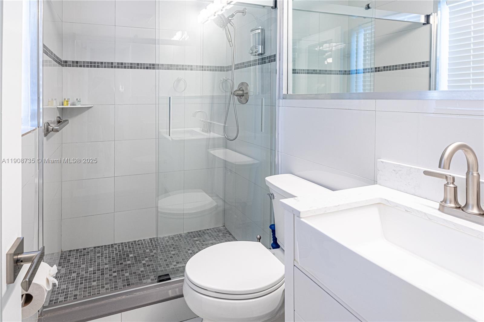 See details / 2042 sq. ft. $ 2025-11-05 0 Photo