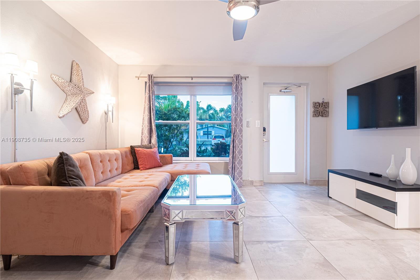 See details / 2042 sq. ft. $ 2025-11-05 0 Photo