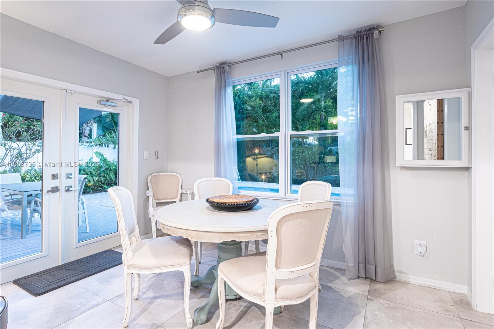 See details / 2042 sq. ft. $ 2025-11-05 0 Photo