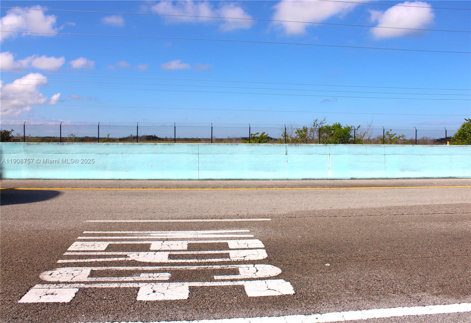 Подробнее / кв.футов $ 2025-11-05 0 Фото