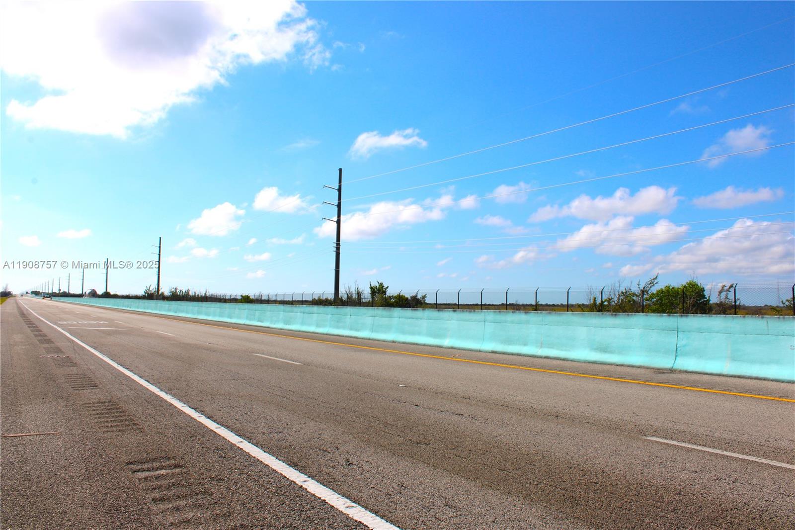 Подробнее / кв.футов $ 2025-11-05 0 Фото