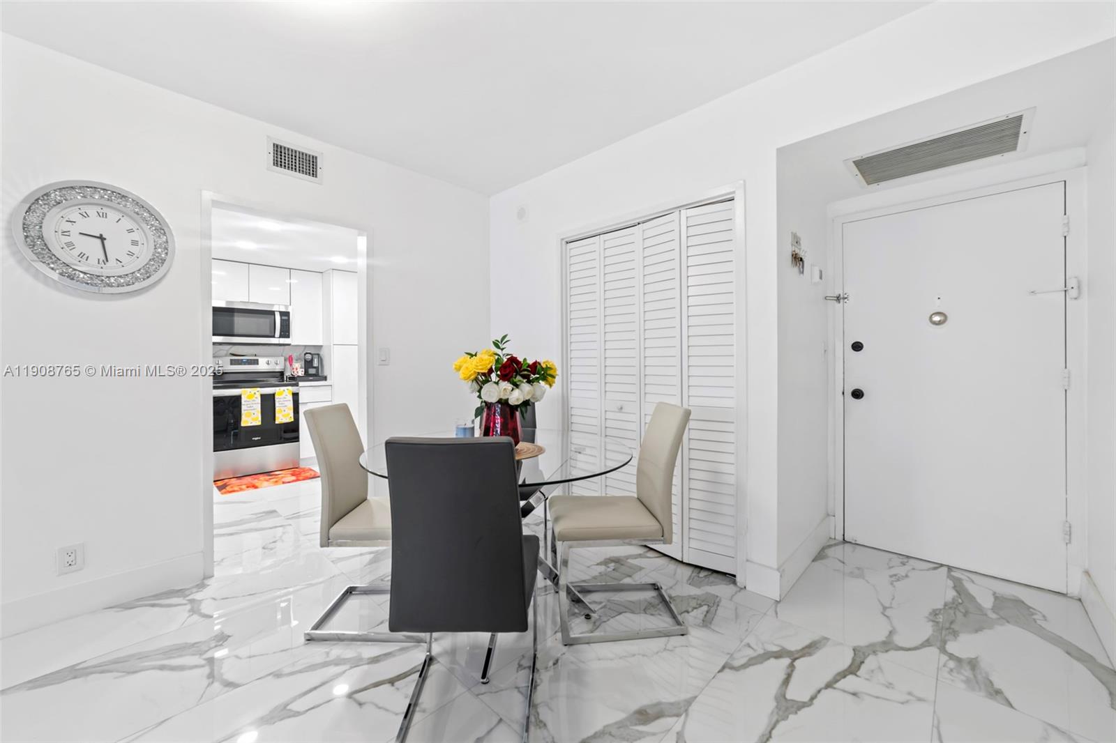 Photo of 3725 Ocean Dr #716, Hollywood, Florida, 33019 -